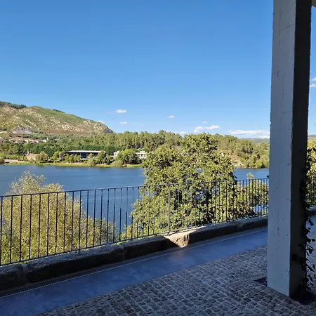Casa Do Barqueiro Treixadura בית נופש Castrelo de Mino